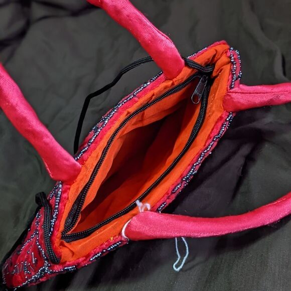 Fully beaded red handbag  - Picture 4 of 4